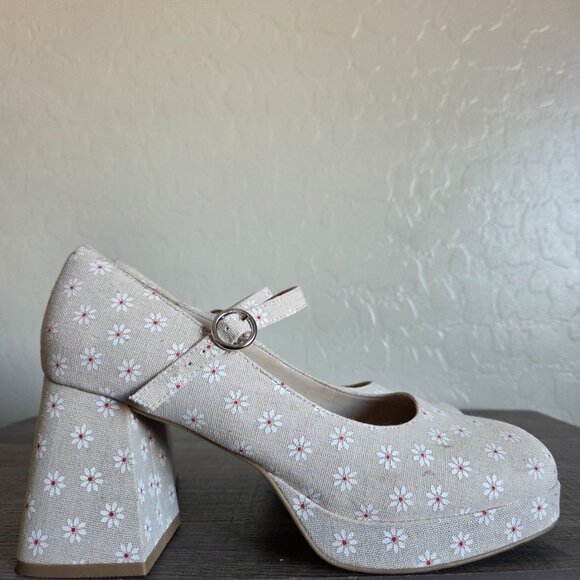 Madden Girl Shoes - Madden Girl Mantel Mary Jane Platforms Daisy Print Chunky Block Heels Beige 9.5